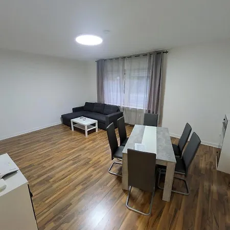 Voll Eingerichtete In *